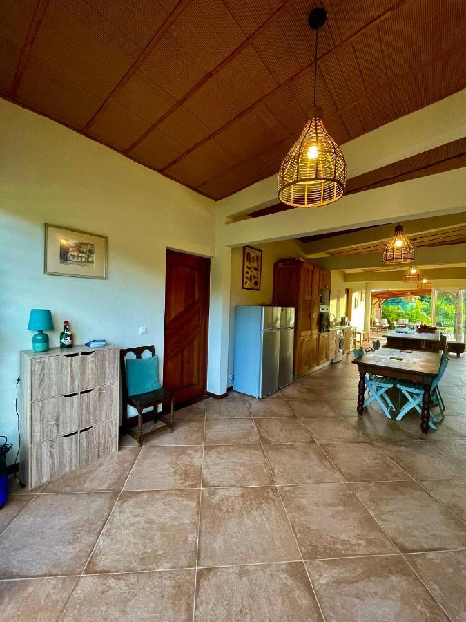 Chambre Et Sdb Privative Ylang Ylang Vue Mont Pelee Dans Maison Partagee Le Morne-Rouge Экстерьер фото