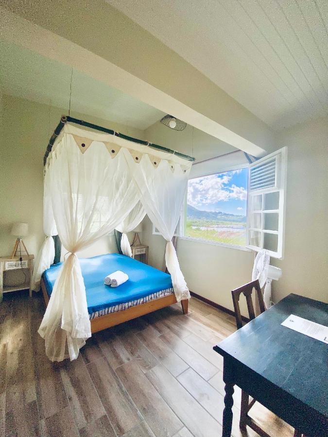 Chambre Et Sdb Privative Ylang Ylang Vue Mont Pelee Dans Maison Partagee Le Morne-Rouge Экстерьер фото