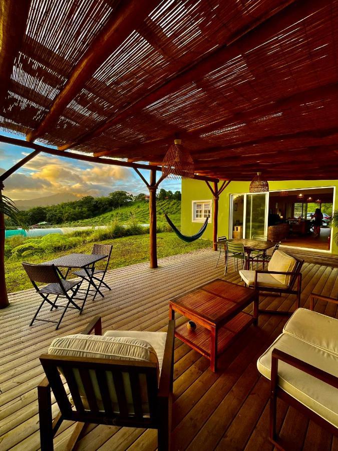 Chambre Et Sdb Privative Ylang Ylang Vue Mont Pelee Dans Maison Partagee Le Morne-Rouge Экстерьер фото